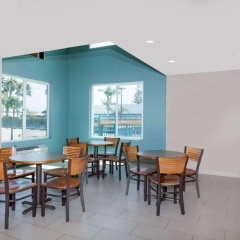 Super 8 Imperial Beach thumbnail 16