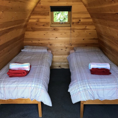 Wolds Glamping thumbnail 4