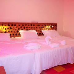 Sunshine Lodge thumbnail 12