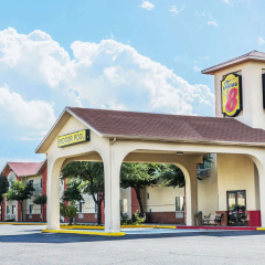 Super 8 by Wyndham Willcox thumbnail 10