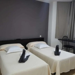Hostal Asador Julian Brunete thumbnail 2