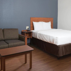 WoodSpring Suites Lafayette thumbnail 4