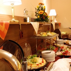 EA Hotel Downtown - Bild 11