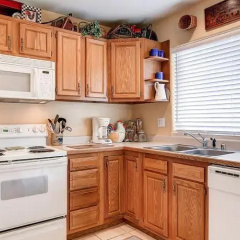 Two-Bedroom Townhome 103F at The Pointe thumbnail 9