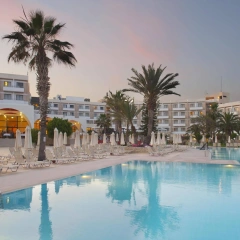 Louis Phaethon Beach