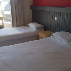 The Townhouse Hotel thumbnail 4
