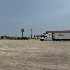 Super 8 by Wyndham Mendota I-39 thumbnail 20