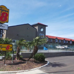 Super 8 Imperial Beach thumbnail 14