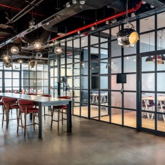 Radisson RED Brussels - Bild 4