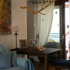 Cottage on the Beach thumbnail 2