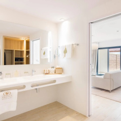 Akoya Hotel & Spa thumbnail 9