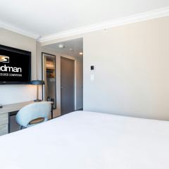 Sandman Signature Vancouver Downtown Hotel