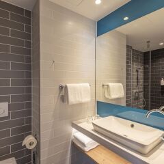 Отель Holiday Inn Express Düsseldorf – Hauptbahnhof, an IHG Hotel Германия, Дюссельдорф - отзывы, цены и фото номеров - забронировать отель Holiday Inn Express Düsseldorf – Hauptbahnhof, an IHG Hotel онлайн фото 9
