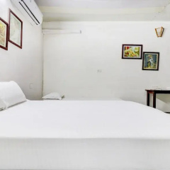 Shirleys Beach Hotel thumbnail 6