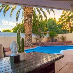 Palm Tree Paradise Luxurious 4 Bd Sleeps 16! - Bild 15