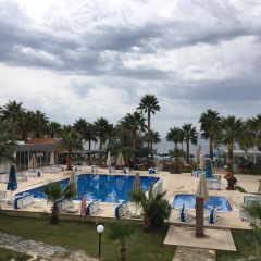 Nagi Beach Hotel - Bild 12