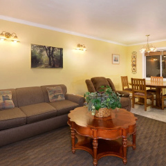 Surf Motel and Gardens thumbnail 2