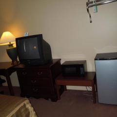 Hilltop Inn thumbnail 5
