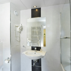 Hotel Carladez Cambronne - Bild 9