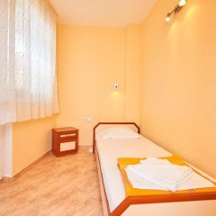 Guest House Nadin thumbnail 2