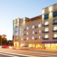 Bluemont Hotel thumbnail 1