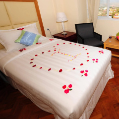 Royal Inlay Hotel