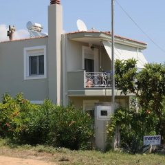 Mantos Apartment thumbnail 1