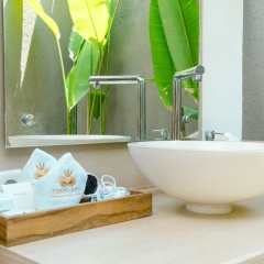 Three Gold Luxury Private Villa - Bild 8