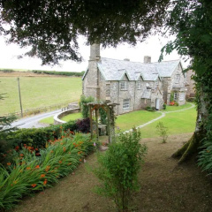 Yenworthy Cottage thumbnail 1