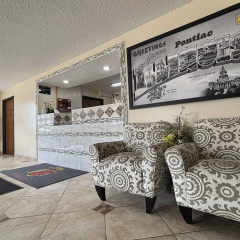 Super 8 by Wyndham Pontiac thumbnail 10