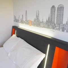 easyHotel Barcelona Fira - Bild 12