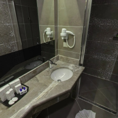 Royal Capital Hotel Çekirge - Bild 11
