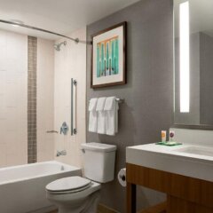 Отель Hyatt Place Minneapolis Downtown США, Миннеаполис - отзывы, цены и фото номеров - забронировать отель Hyatt Place Minneapolis Downtown онлайн ванная