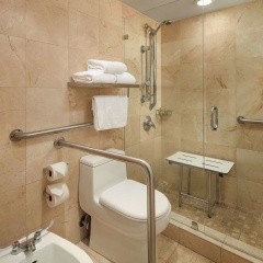 DoubleTree by Hilton Grand Hotel Biscayne Bay - Bild 9