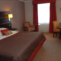 Old Palace Lodge Hotel thumbnail 3