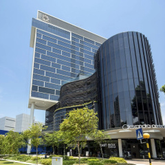 Momentus Hotel Alexandra
