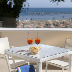 Marina Beach Suite Hotel thumbnail 7