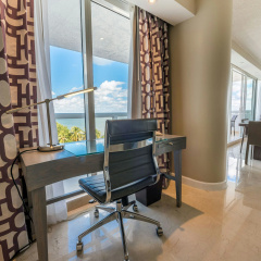 DoubleTree by Hilton Grand Hotel Biscayne Bay - Bild 3