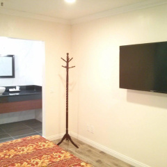 Pasadena Lodge thumbnail 11