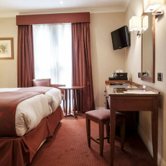 Red Lion Hotel, Hillingdon thumbnail 6