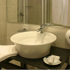 The Alassia Hotel - Bild 8