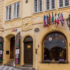 The Golden Wheel - Bild 1