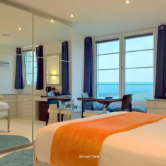 Marine House thumbnail 5