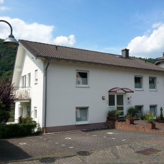 Haus Flora Ferienwohnungen - Bild 9