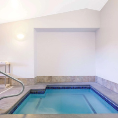 Super 8 by Wyndham McCall thumbnail 9
