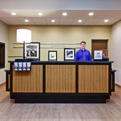Hampton Inn Marion thumbnail 2