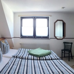 Spacious Apartment in Stralsund with Garden - Bild 2