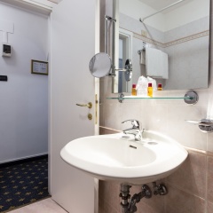 Hotel Ambassador Tre Rose - Bild 15