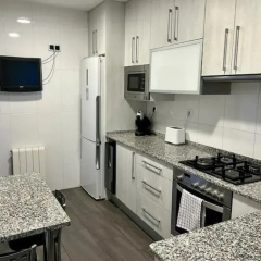 Large Apartment Near Fira and City Center - Bild 12