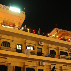 Gaji Hotel